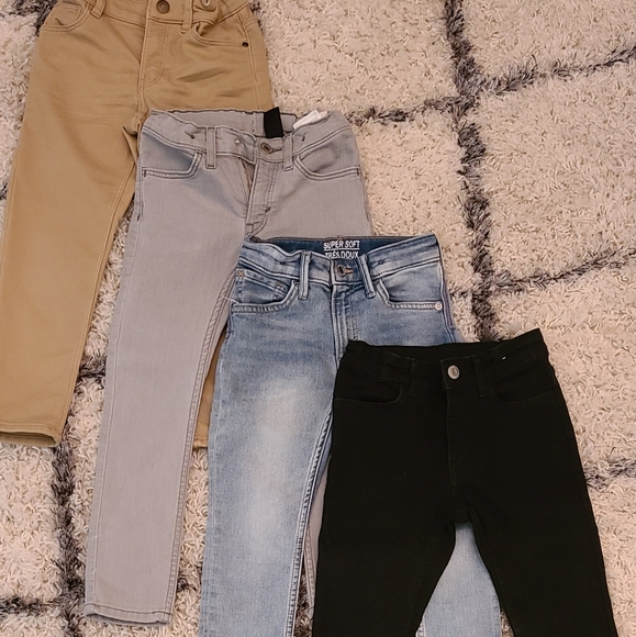 4 pairs 5T H&M Jeans - Picture 7 of 7